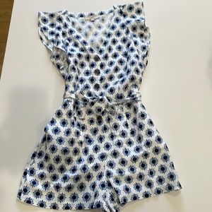 Loft White and blue shorts romper, size 6